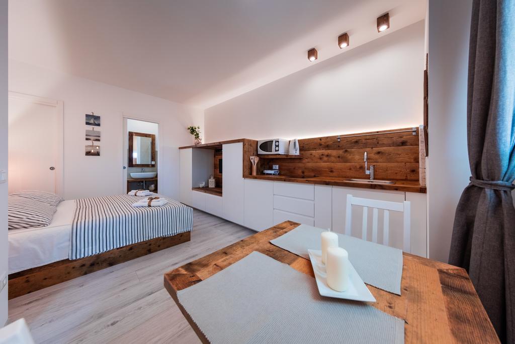 Apartments Sole Komiža Eksteriør bilde